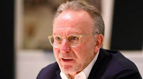 1759143818092055960.png 鲁梅尼格:恭喜斯图加特,“傻瓜”高价买沃尔特马德