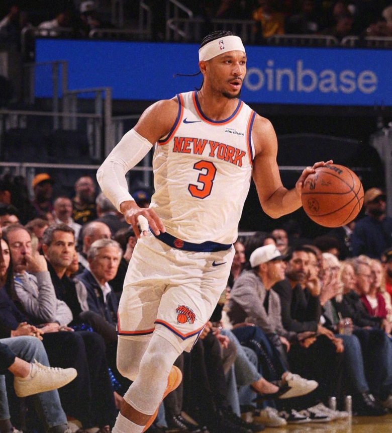 华体会HTH-格林恶犯巴特勒轰32分，库里27+3+7唐斯空砍两双，勇士力克尼克斯