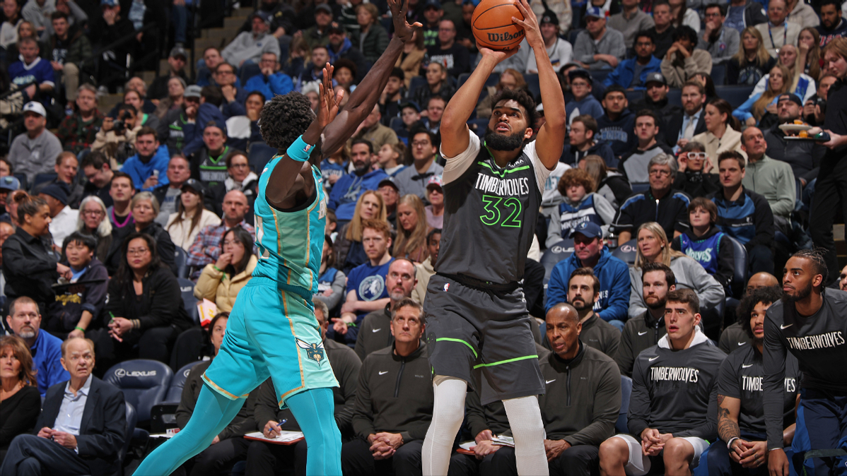 华体会-神奇的日子!三人单场砍下60+,科比独得81分,两大中锋创记录!