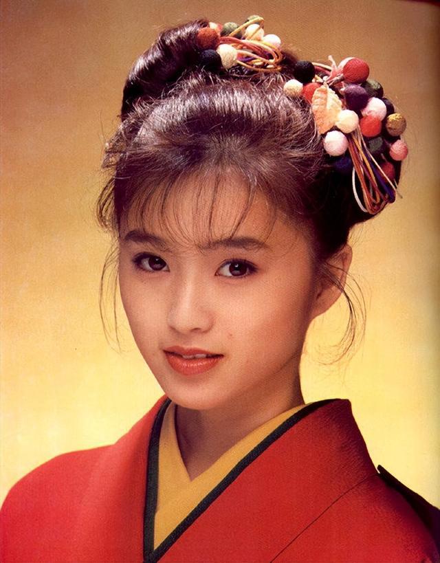 HTH.com-堕落的“清纯女星”酒井法子,这张腿间蝴蝶背后,隐藏着的故事